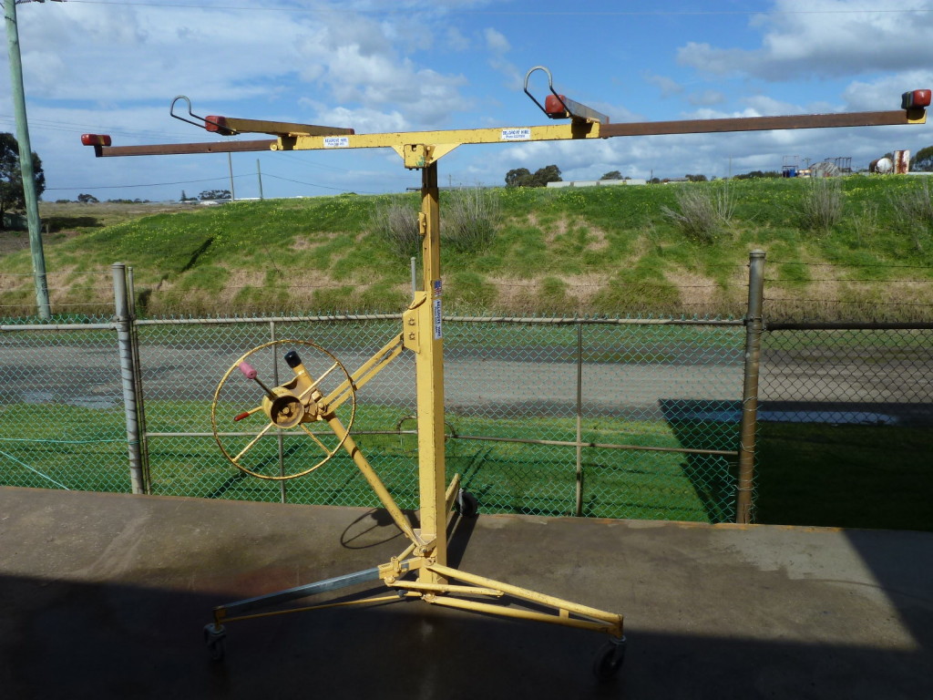 Panel / Plaster Lifters Belgrove Hire