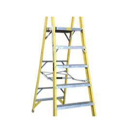 white-fibreglass step ladder