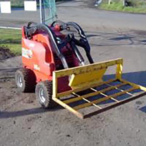 Leveller attachment for hire in Geelong